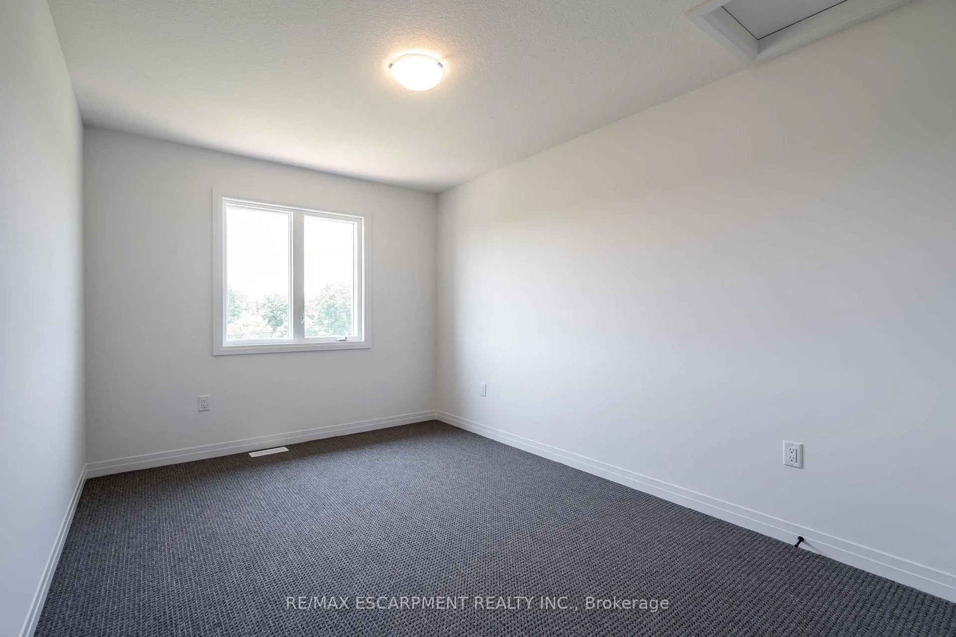 Photo 19 of 56 Gort Avenue, Brant, Paris — HOMEH