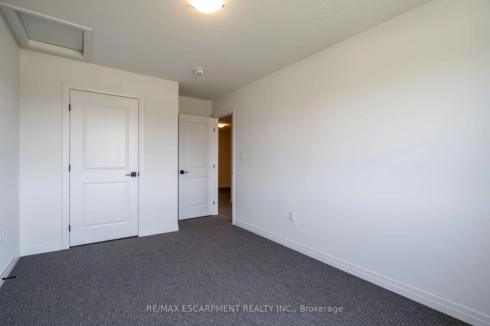 Photo 20 of 56 Gort Avenue, Brant, Paris — HOMEH