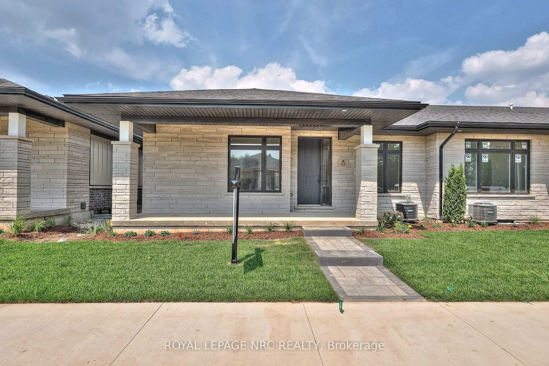 Photo 1 of 12 Accursi Crescent, Pelham, Fonthill — HOMEH