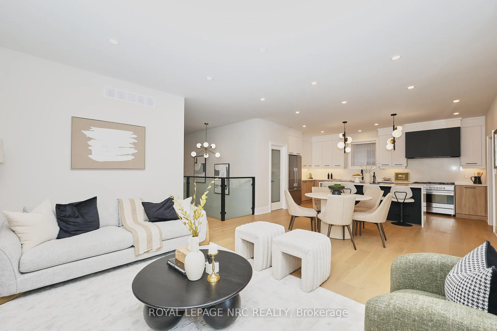 Photo 3 of 12 Accursi Crescent, Pelham, Fonthill — HOMEH
