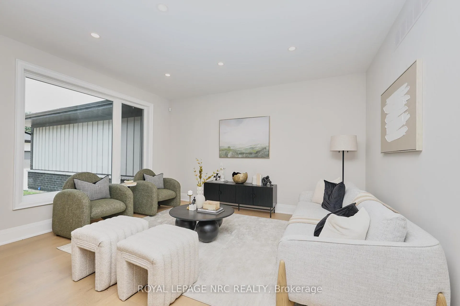 Photo 4 of 12 Accursi Crescent, Pelham, Fonthill — HOMEH