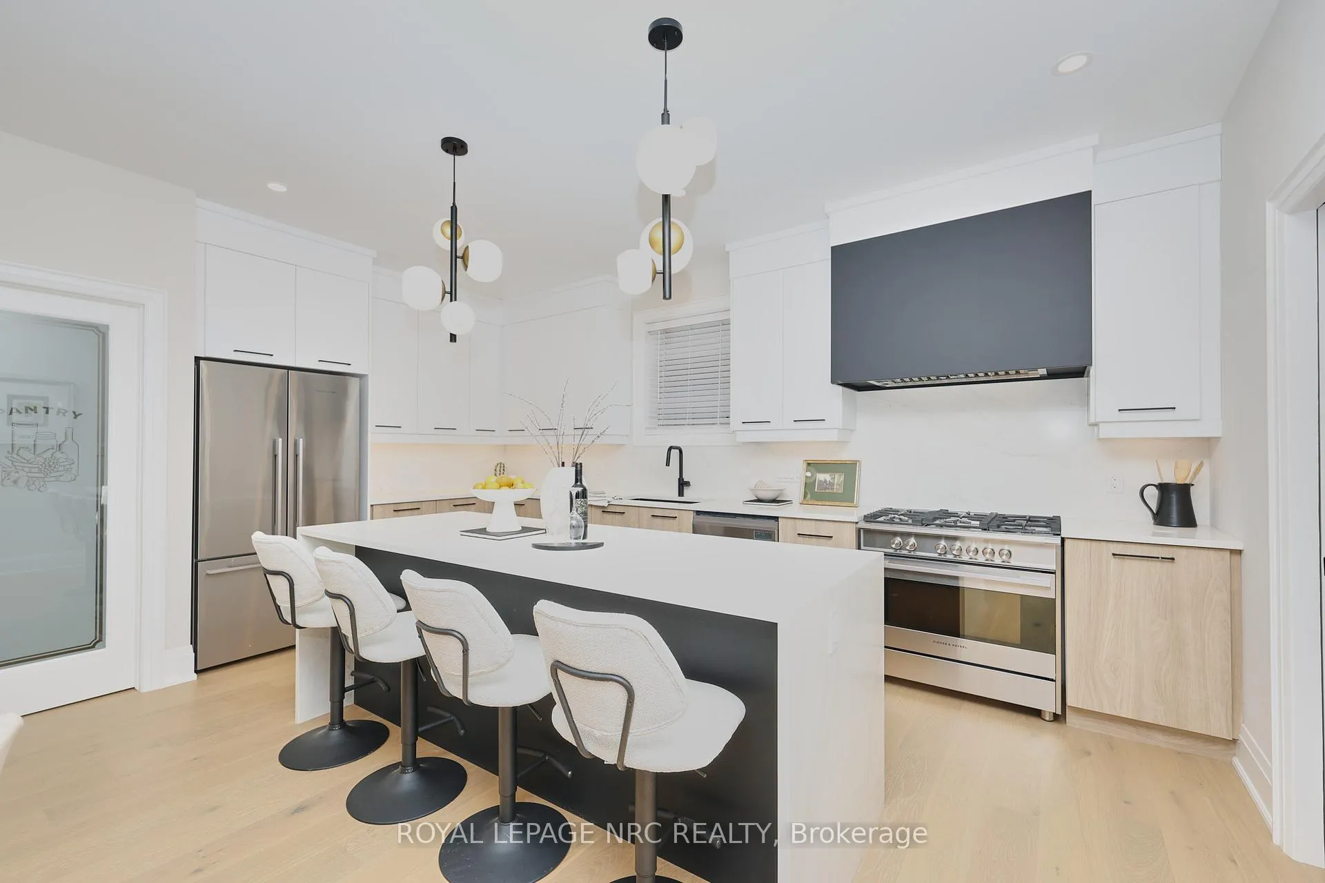Photo 8 of 12 Accursi Crescent, Pelham, Fonthill — HOMEH