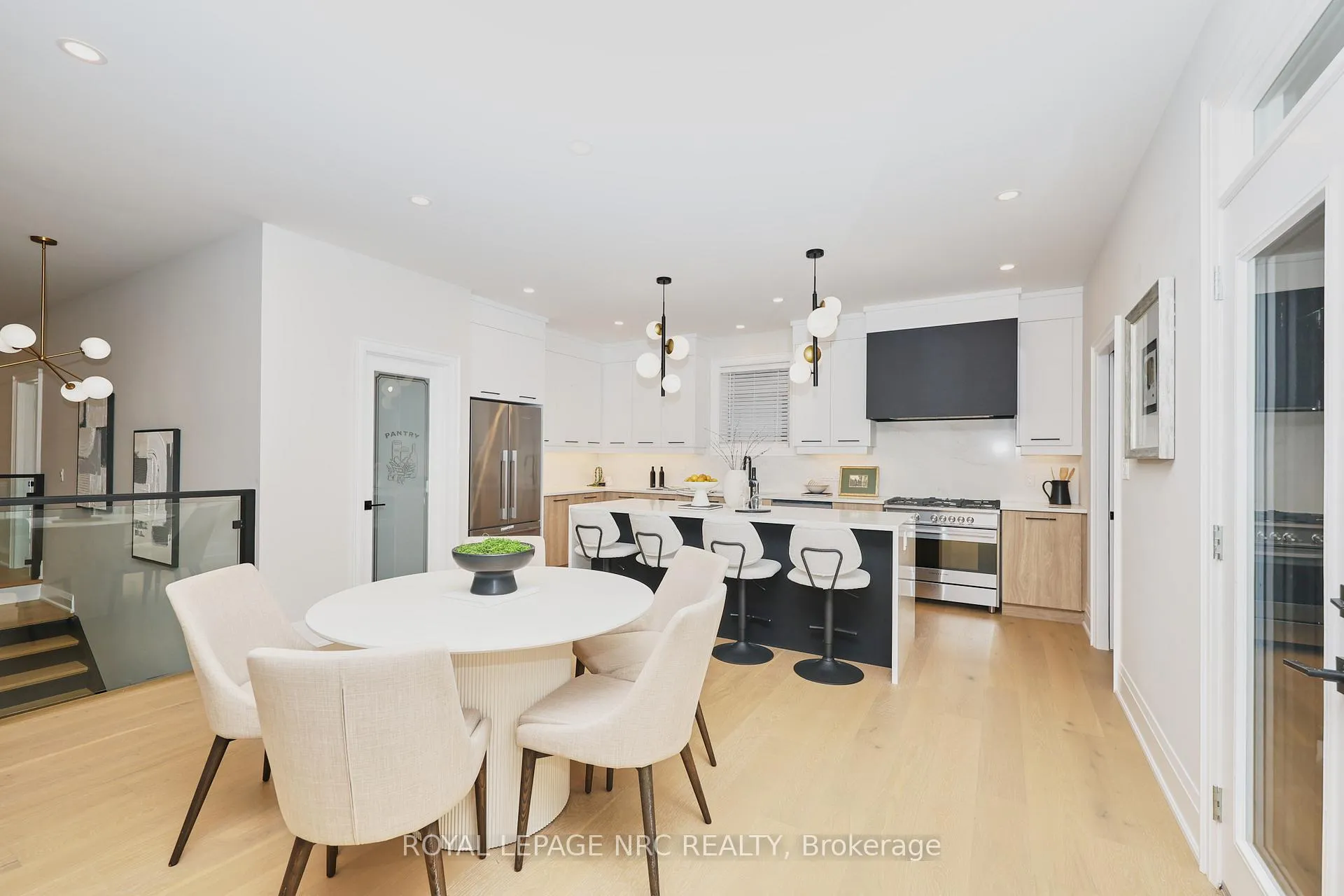 Photo 10 of 12 Accursi Crescent, Pelham, Fonthill — HOMEH