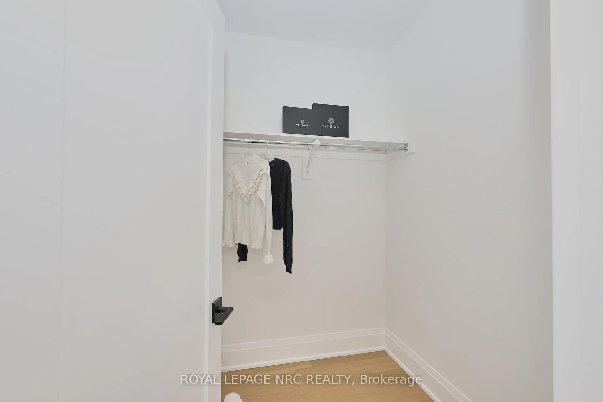 Photo 15 of 12 Accursi Crescent, Pelham, Fonthill — HOMEH