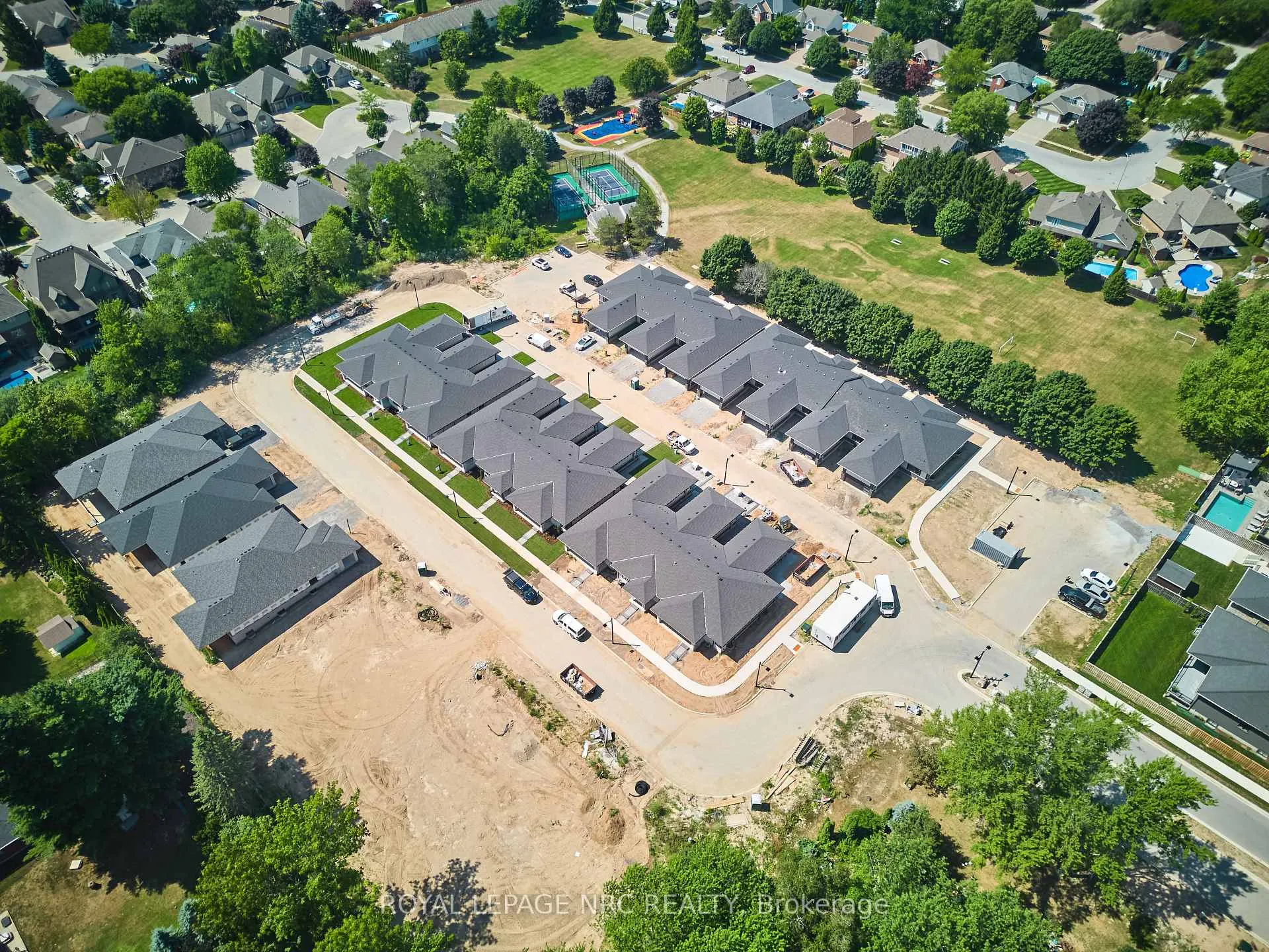 Photo 26 of 12 Accursi Crescent, Pelham, Fonthill — HOMEH