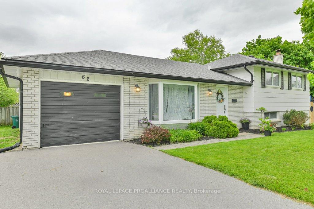 Photo 4 of 62 Village Drive, Belleville, Belleville Ward — HOMEH
