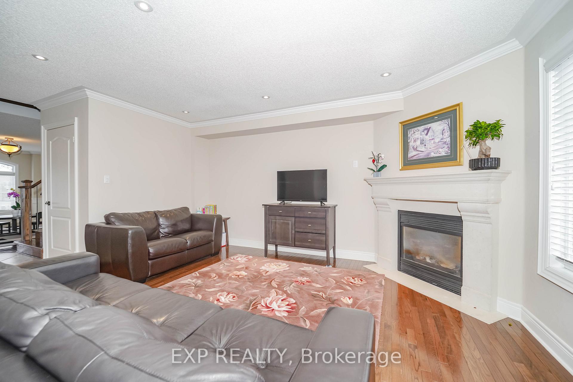 Photo 6 of 8 Bellinger Drive, Ajax, Northwest Ajax — HOMEH
