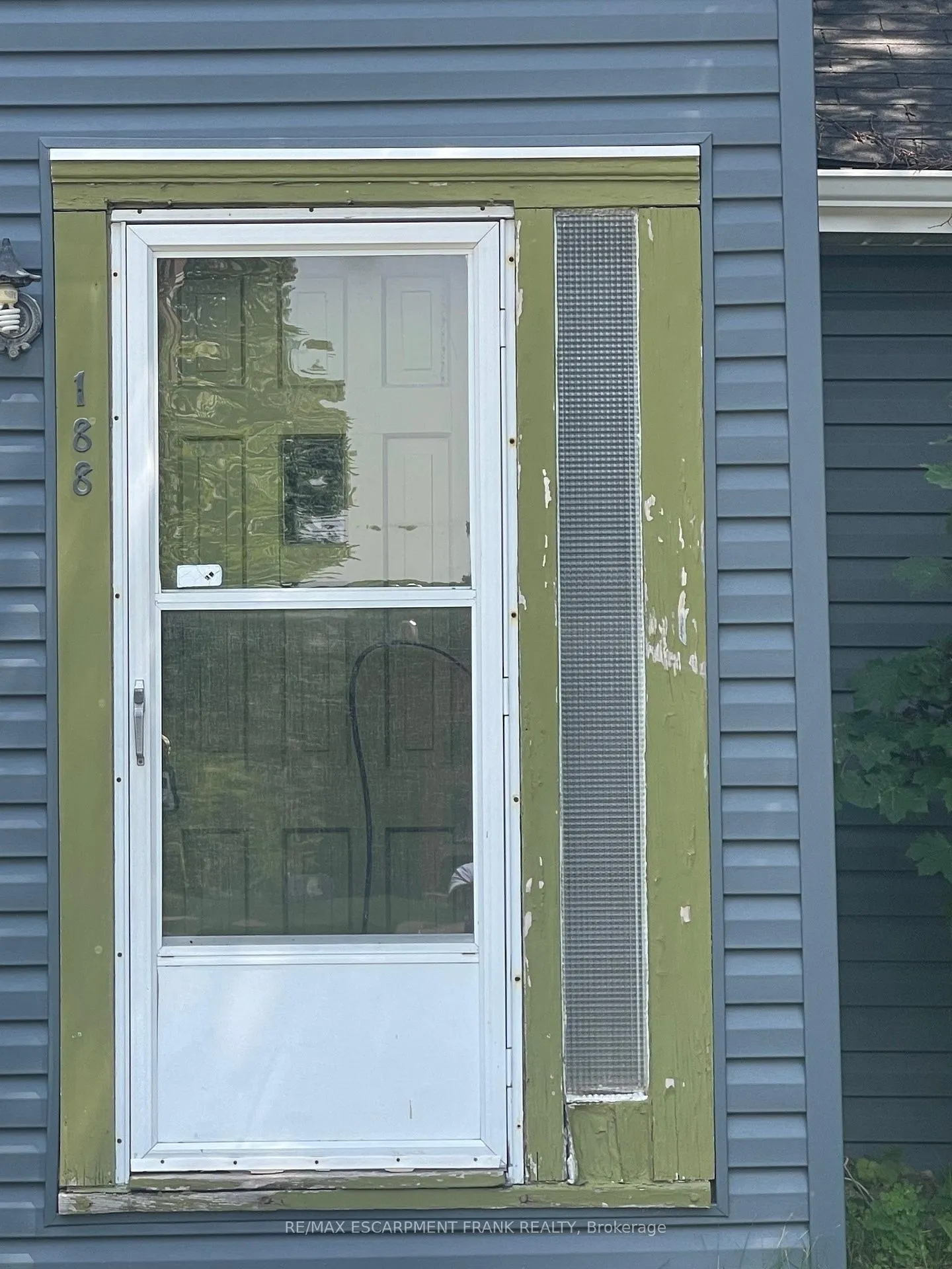 Photo 3 of Unit 2, 188 Mill Street, Hamilton, Waterdown — HOMEH