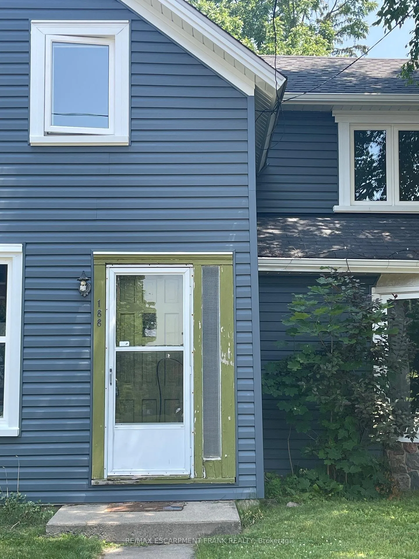 Photo 10 of Unit 2, 188 Mill Street, Hamilton, Waterdown — HOMEH