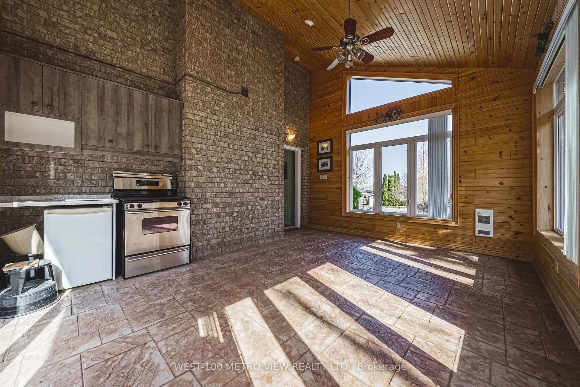 Photo 10 of 2476 Champlain Road, Tiny, Rural Tiny — HOMEH