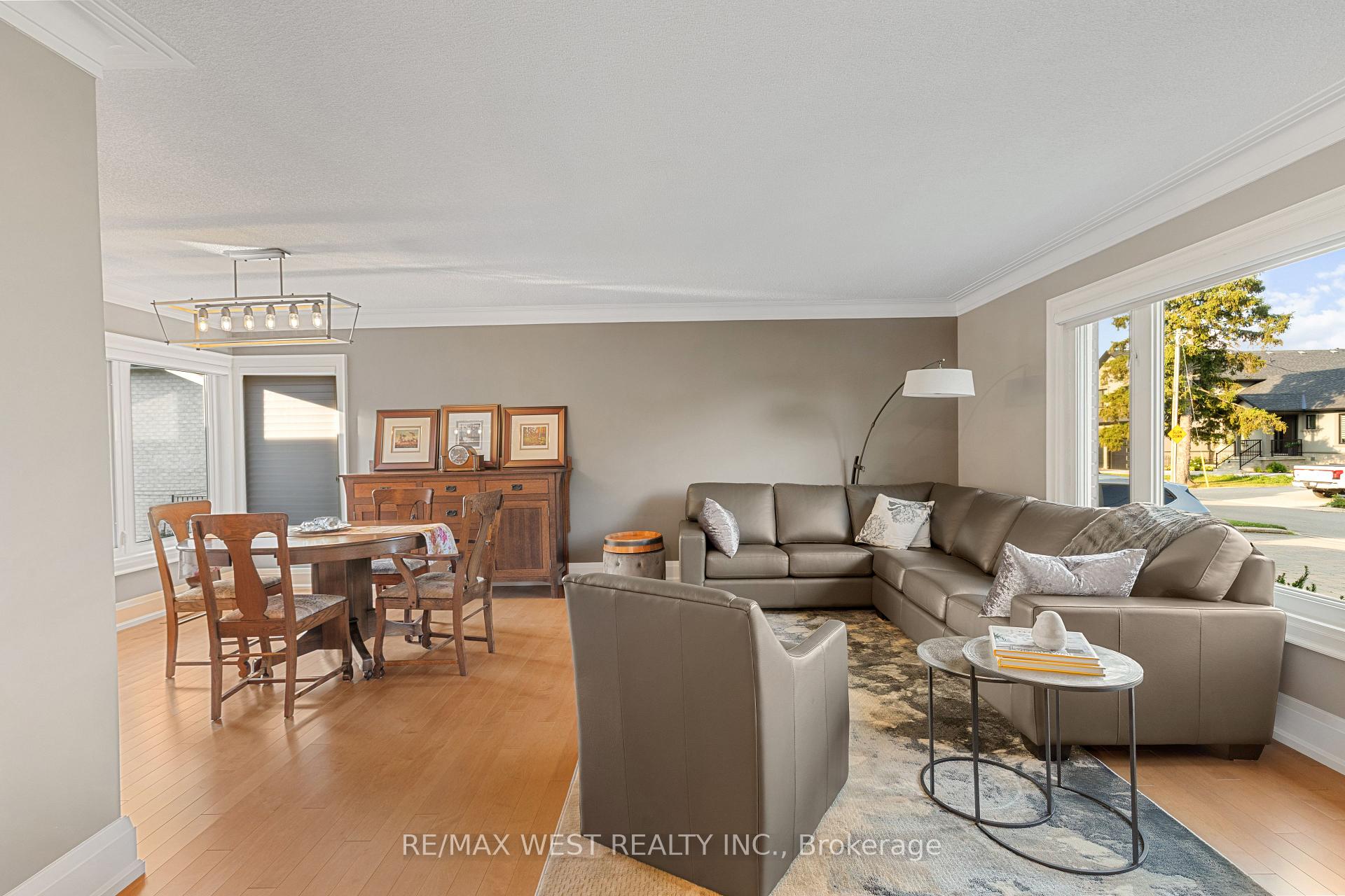 Photo 7 of 81 William Street, Caledon, Bolton West — HOMEH