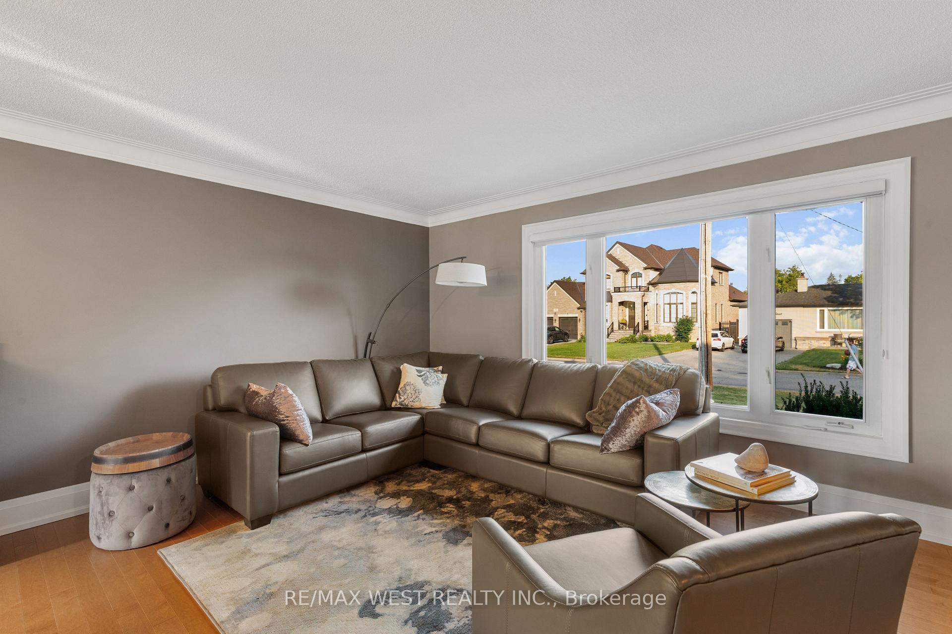 Photo 11 of 81 William Street, Caledon, Bolton West — HOMEH