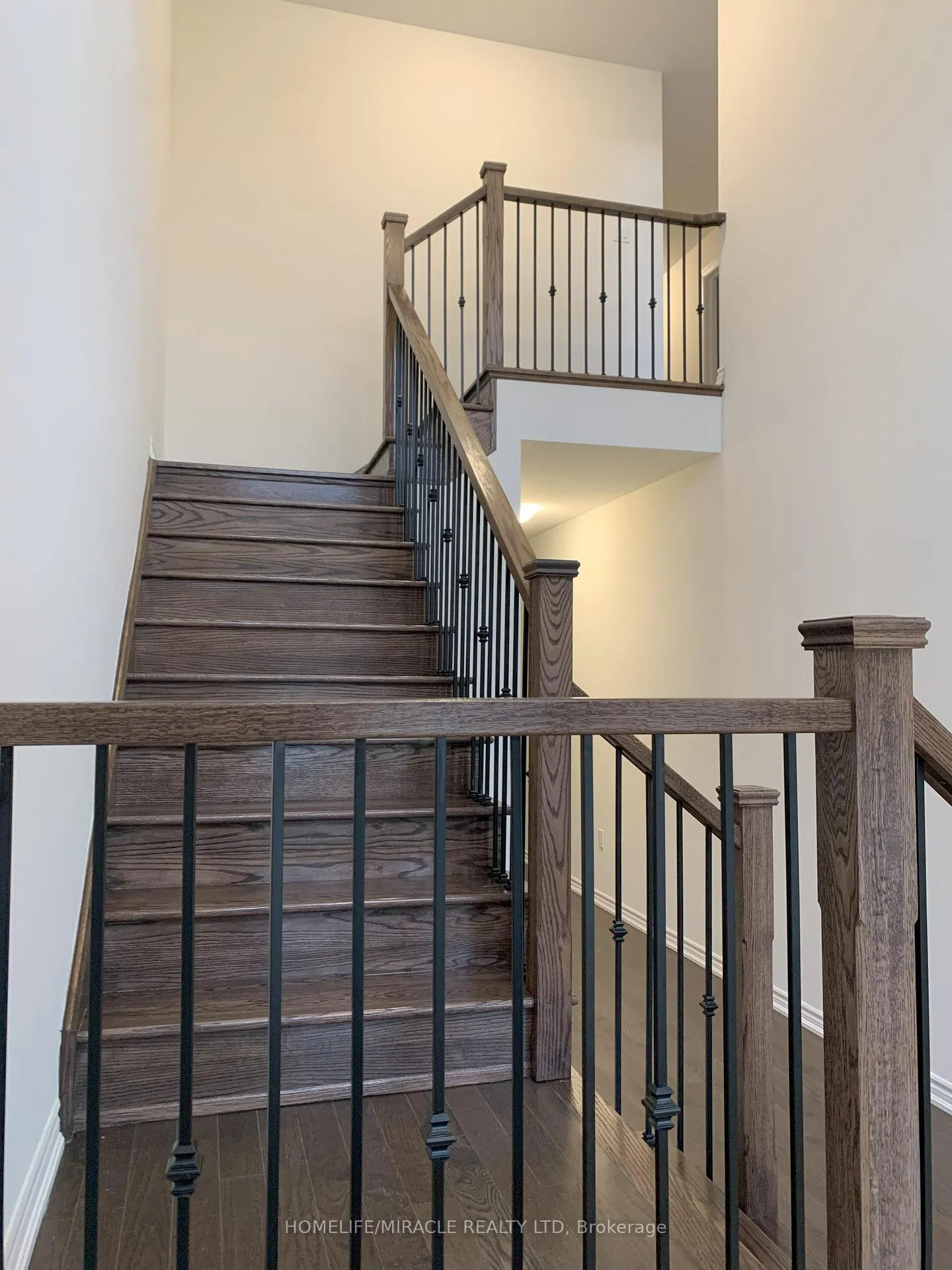 Photo 6 of 272 Pottruff Road, Brant, Paris — HOMEH