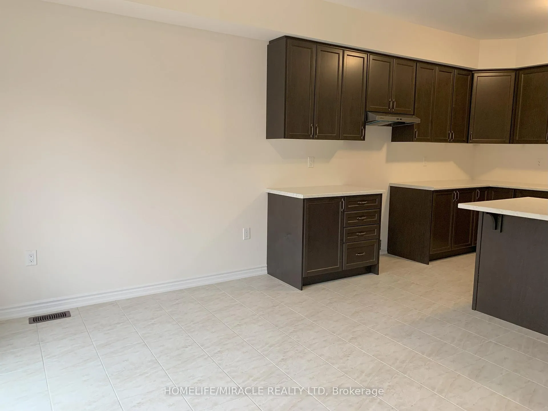 Photo 17 of 272 Pottruff Road, Brant, Paris — HOMEH