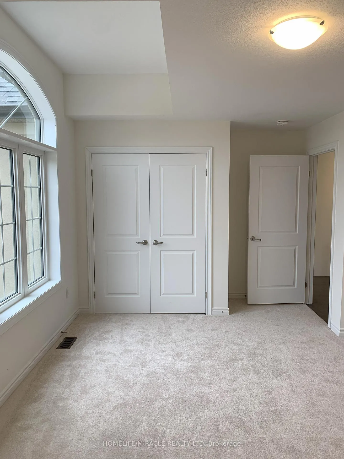 Photo 19 of 272 Pottruff Road, Brant, Paris — HOMEH