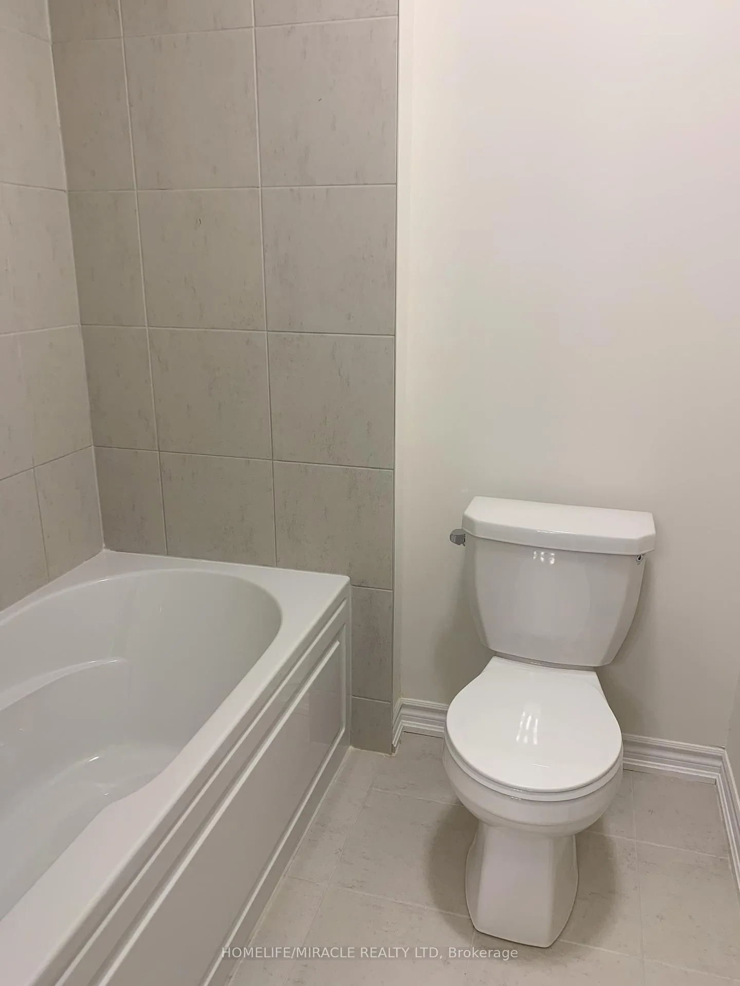 Photo 21 of 272 Pottruff Road, Brant, Paris — HOMEH