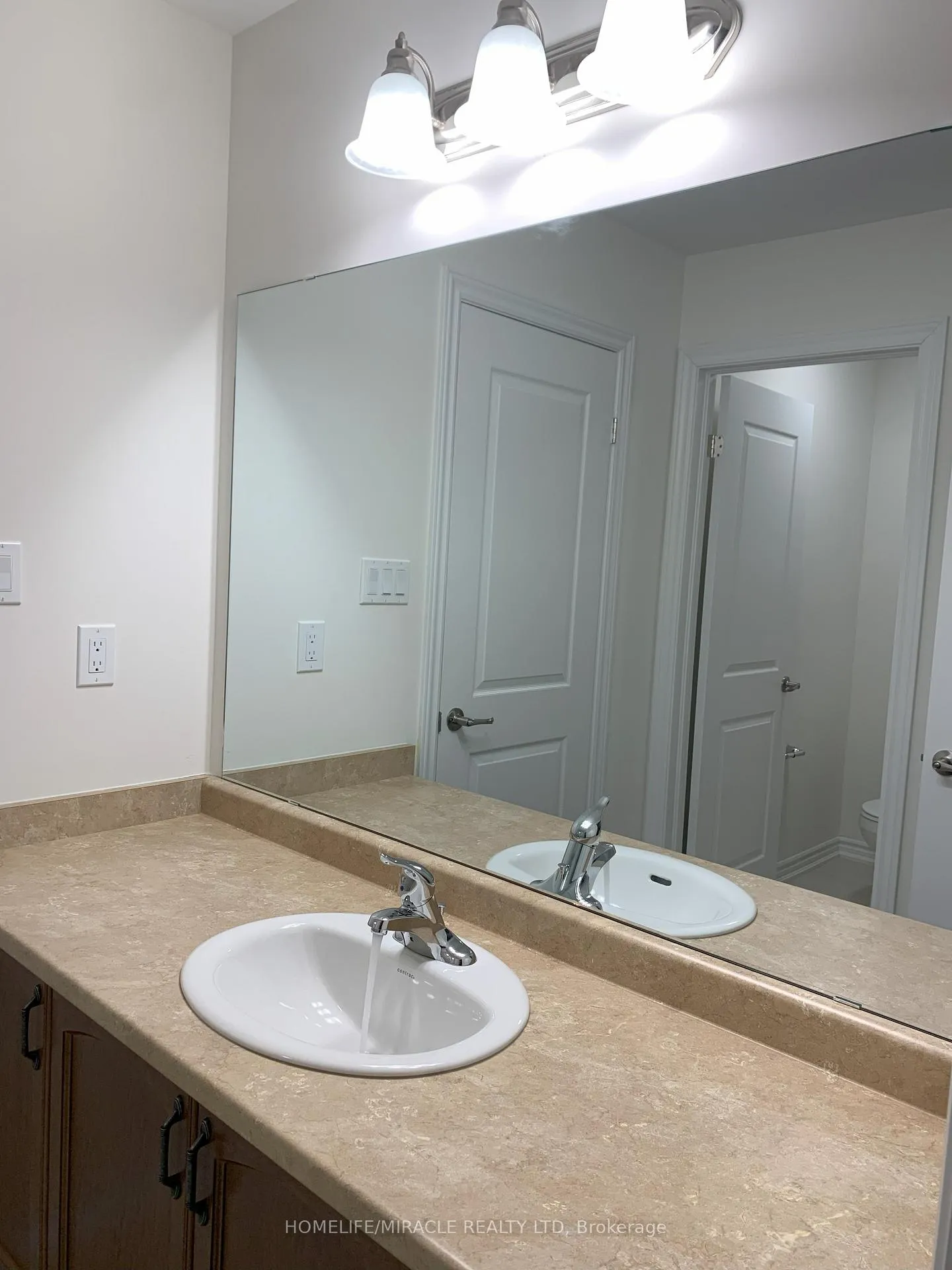 Photo 22 of 272 Pottruff Road, Brant, Paris — HOMEH