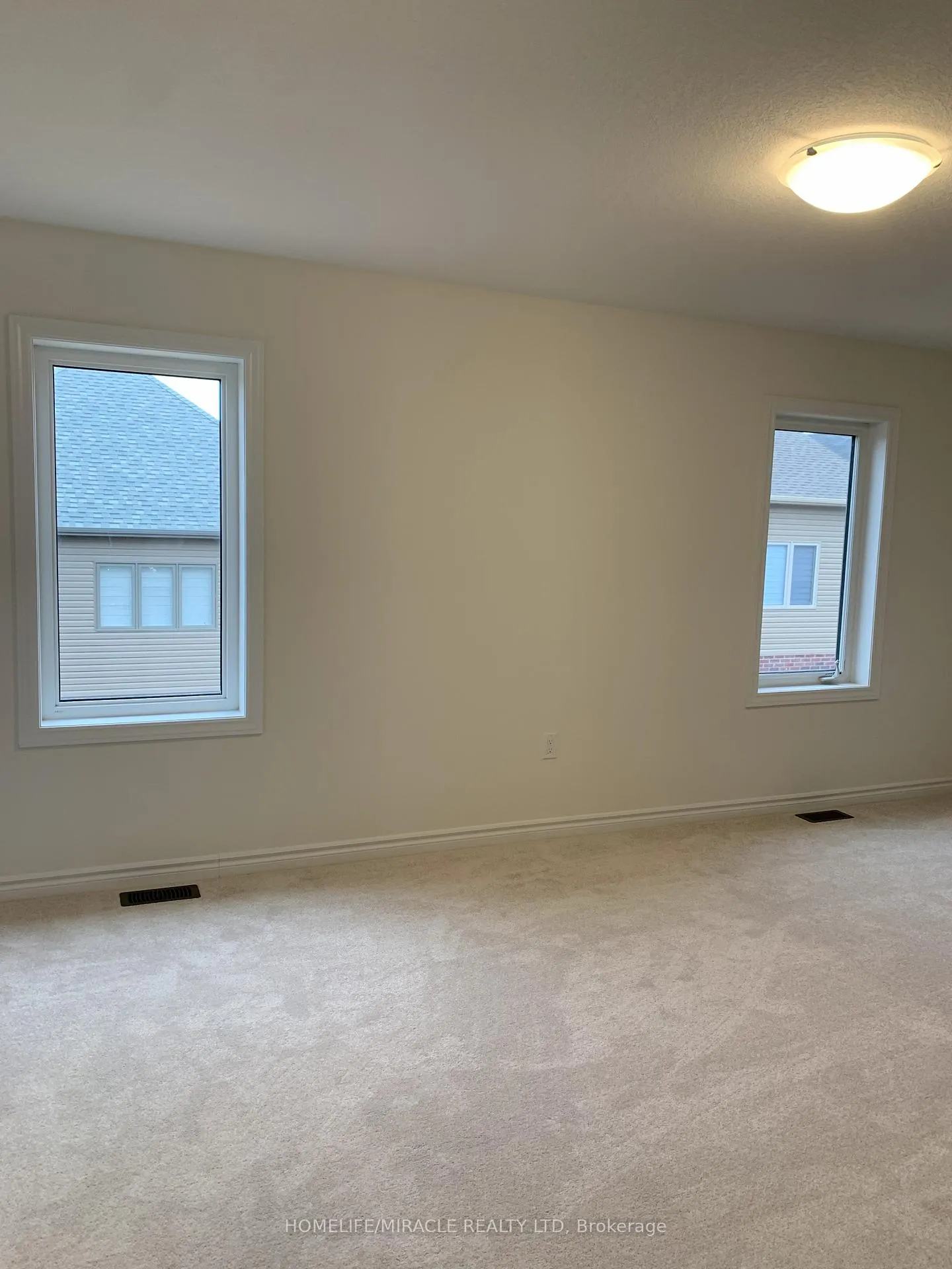 Photo 30 of 272 Pottruff Road, Brant, Paris — HOMEH