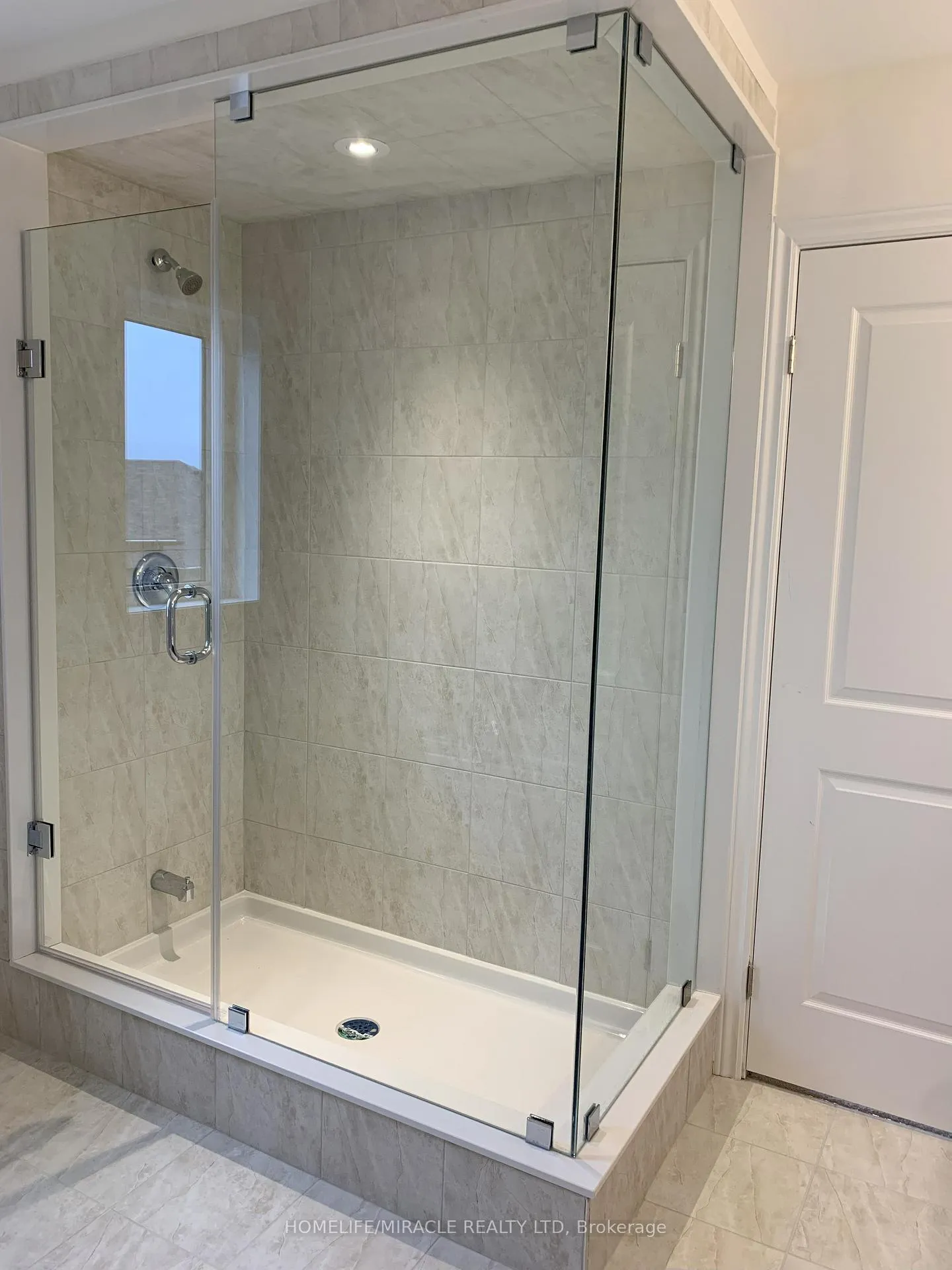 Photo 33 of 272 Pottruff Road, Brant, Paris — HOMEH