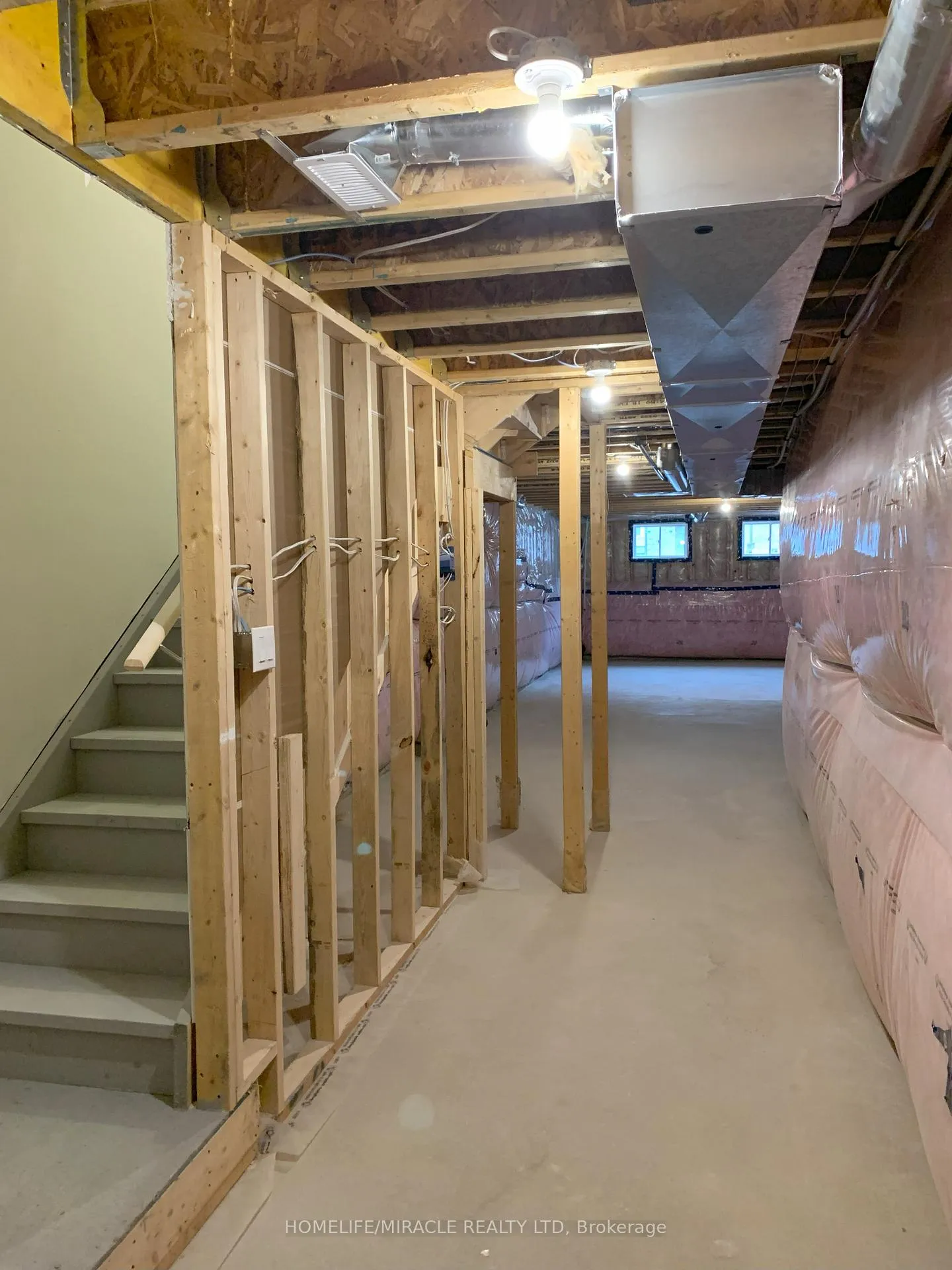 Photo 37 of 272 Pottruff Road, Brant, Paris — HOMEH
