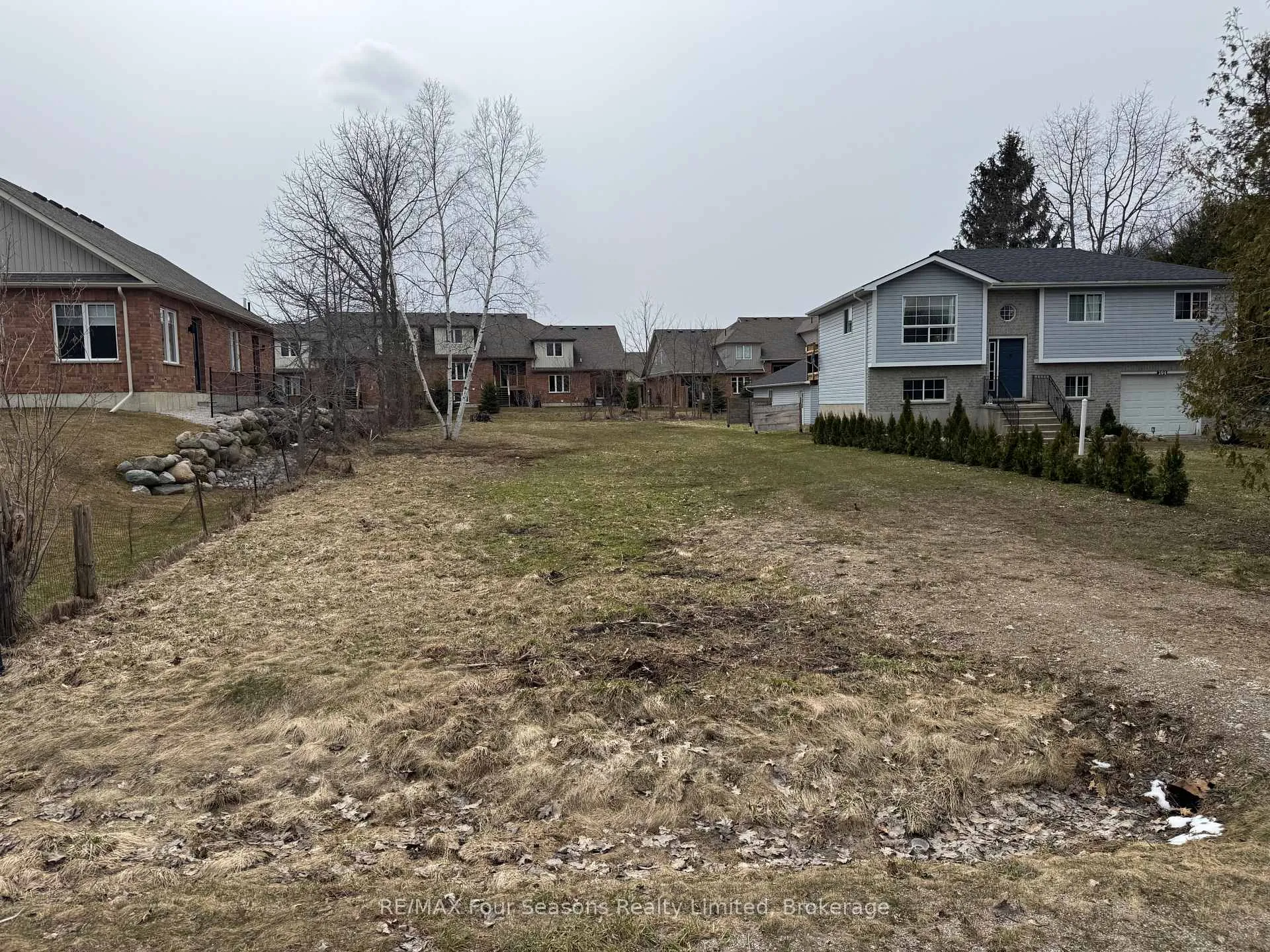 Photo 2 of Union Street, Meaford — HOMEH