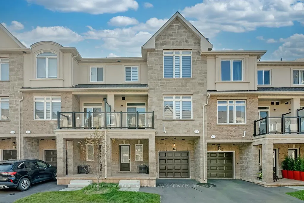 Front of Unit 16, 40 Zinfandel Drive