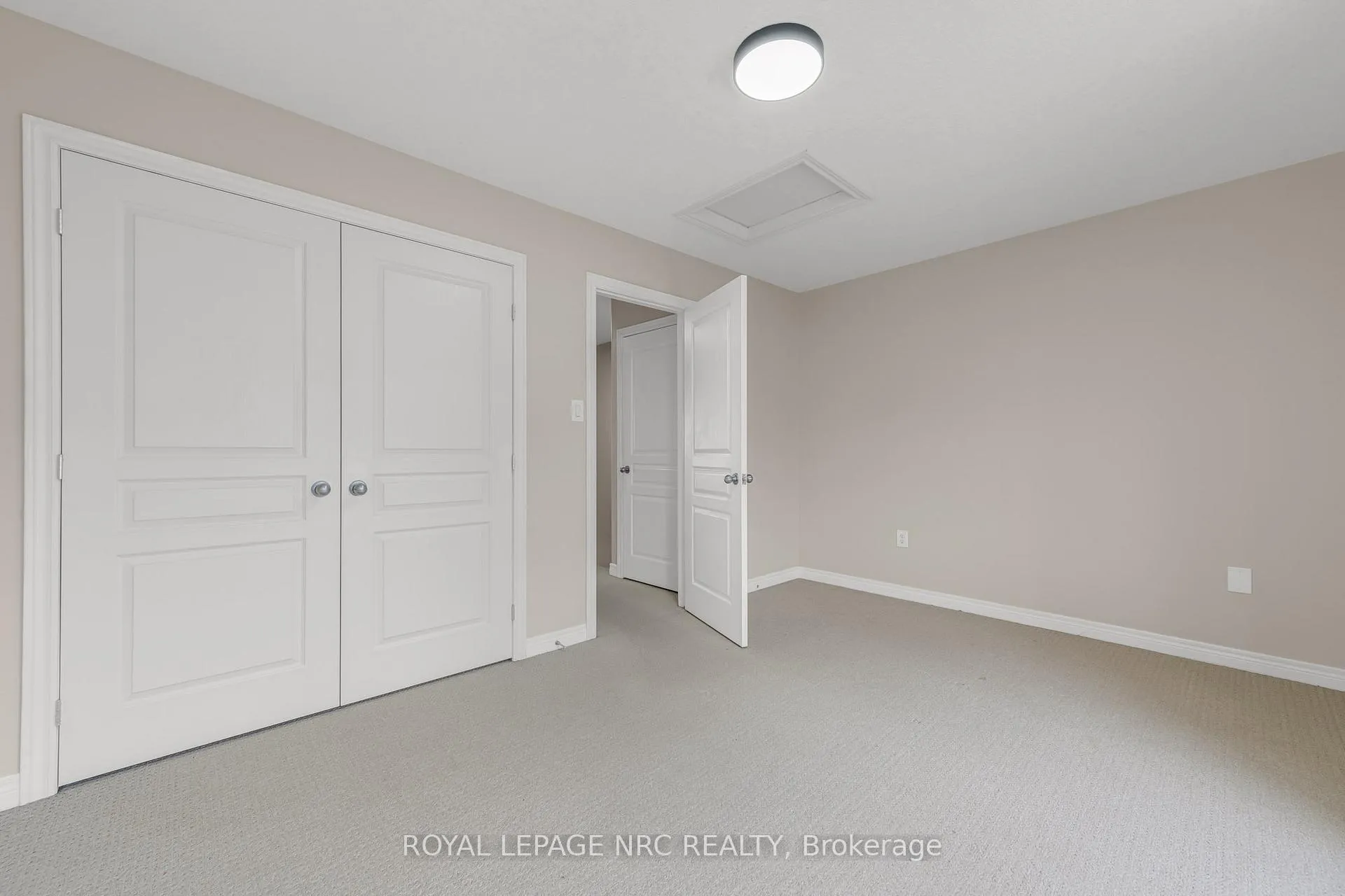 Photo 9 of Unit 22, 8 Hemlock Way, Grimsby, Grimsby West — HOMEH
