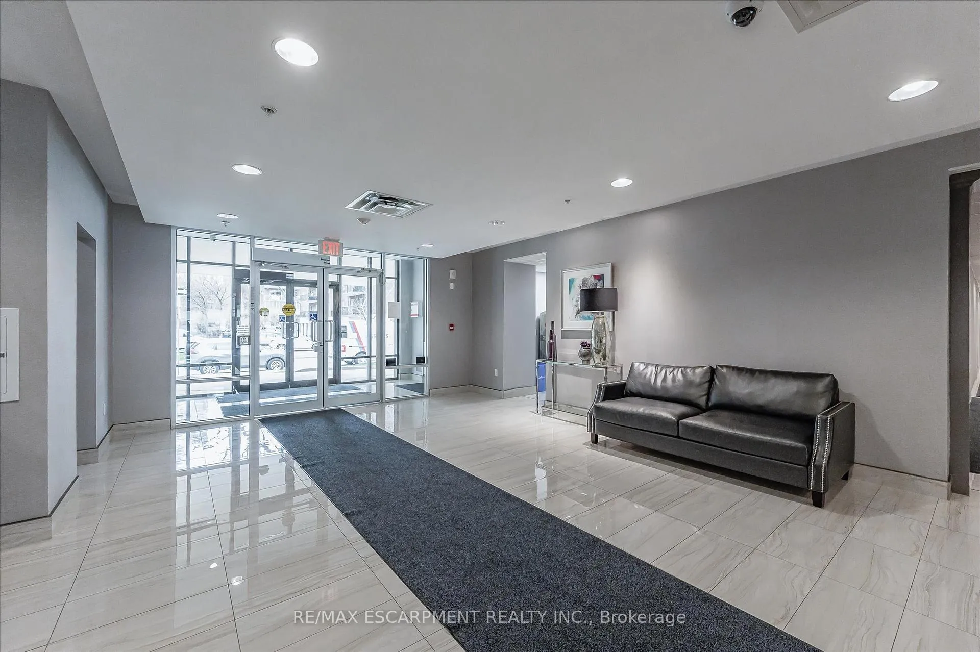 Photo 5 of Unit 604, 81 Robinson Street, Hamilton, Durand — HOMEH
