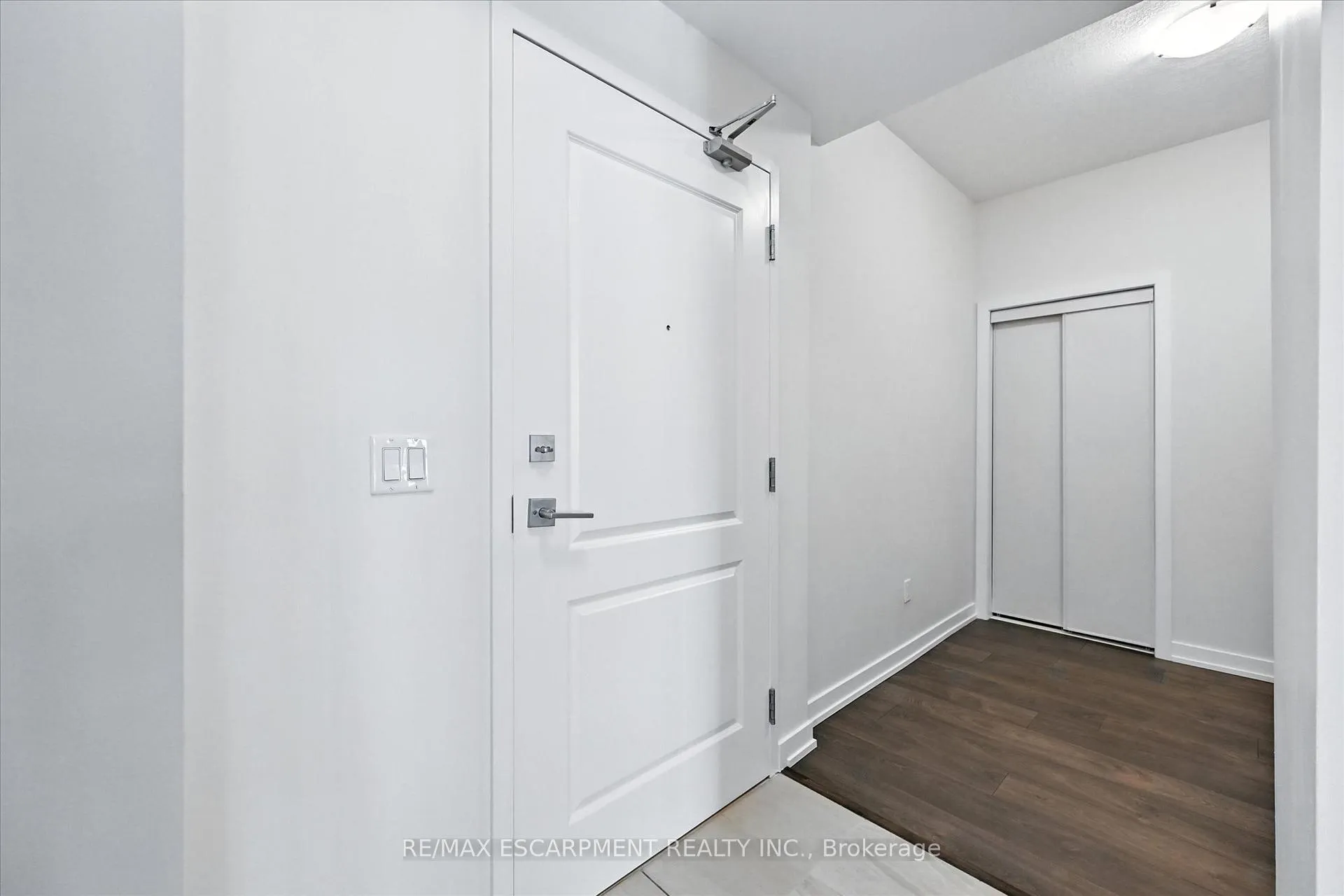 Photo 7 of Unit 604, 81 Robinson Street, Hamilton, Durand — HOMEH