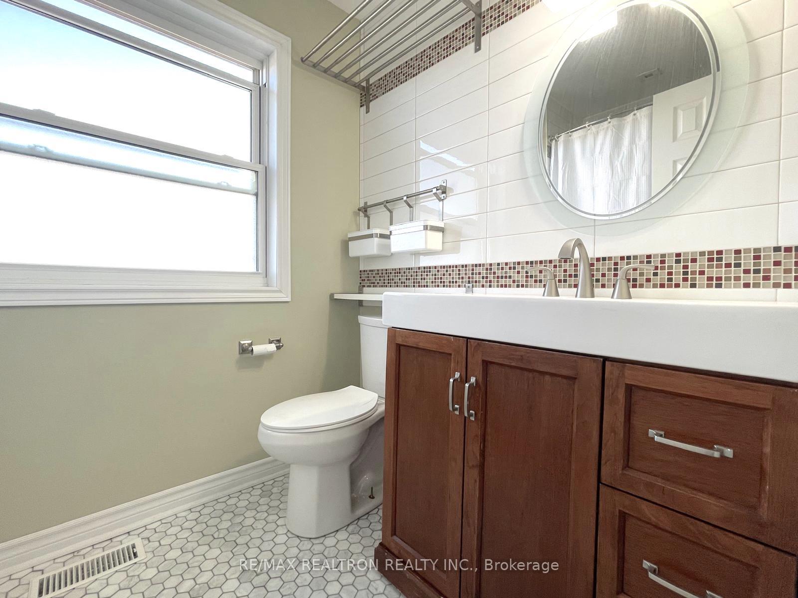 Photo 13 of 40 Wood Circle, Caledon, Bolton East — HOMEH