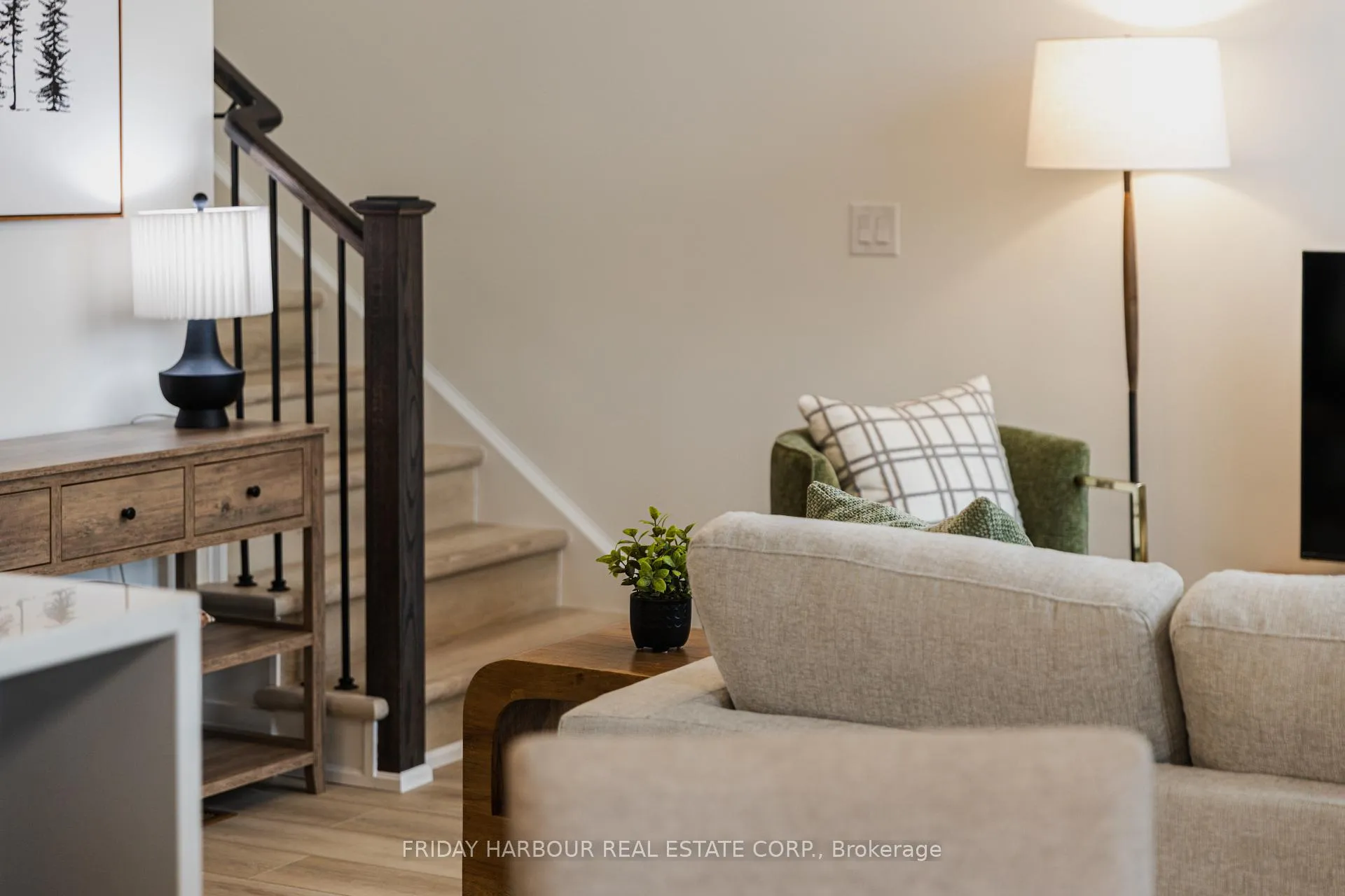 Photo 6 of Unit 413, 8 Spry Lane, Barrie, Innis-Shore — HOMEH