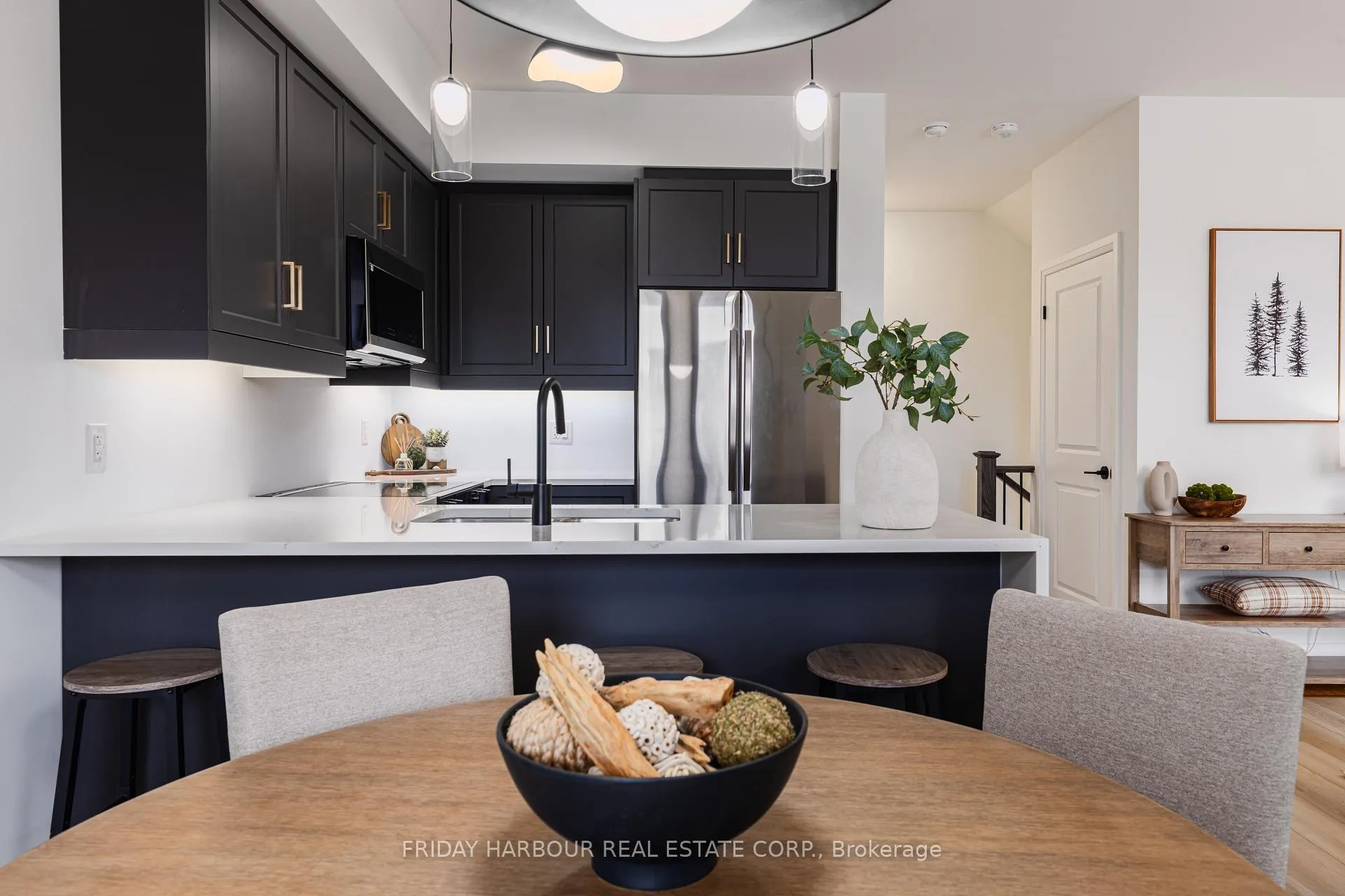Photo 8 of Unit 413, 8 Spry Lane, Barrie, Innis-Shore — HOMEH
