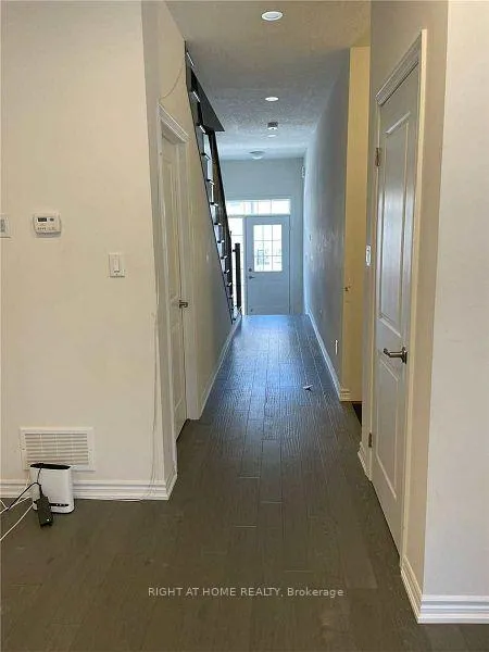 Photo 3 of Unit 42, 515 Garner Road W, Hamilton, Ancaster — HOMEH