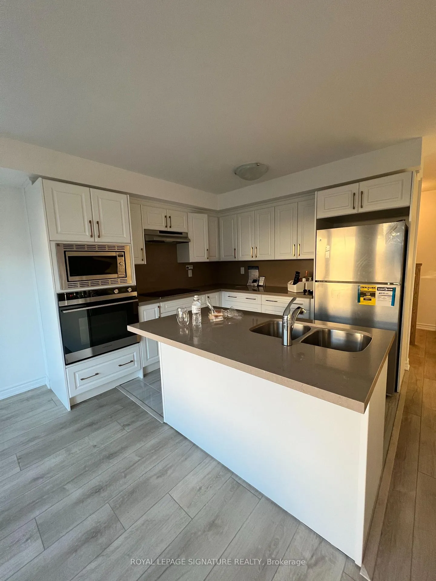 Photo 2 of 36 Wagon Lane, Barrie, Rural Barrie Southeast — HOMEH