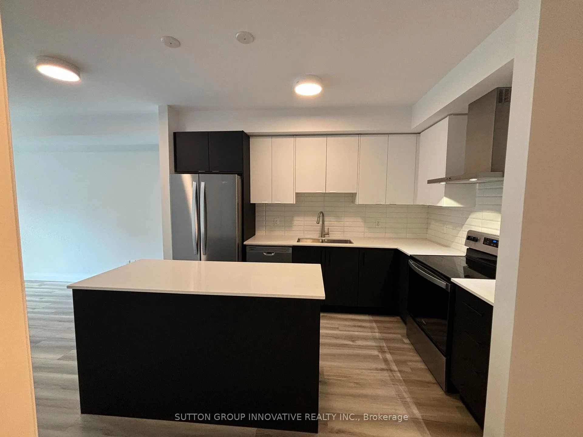 Photo 5 of 153 Wilson Street W, Hamilton, Ancaster — HOMEH