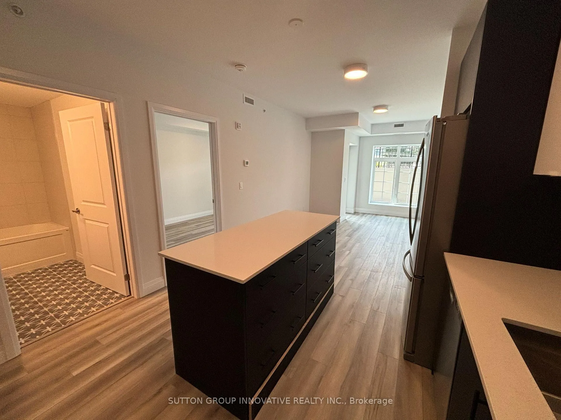 Photo 11 of 153 Wilson Street W, Hamilton, Ancaster — HOMEH
