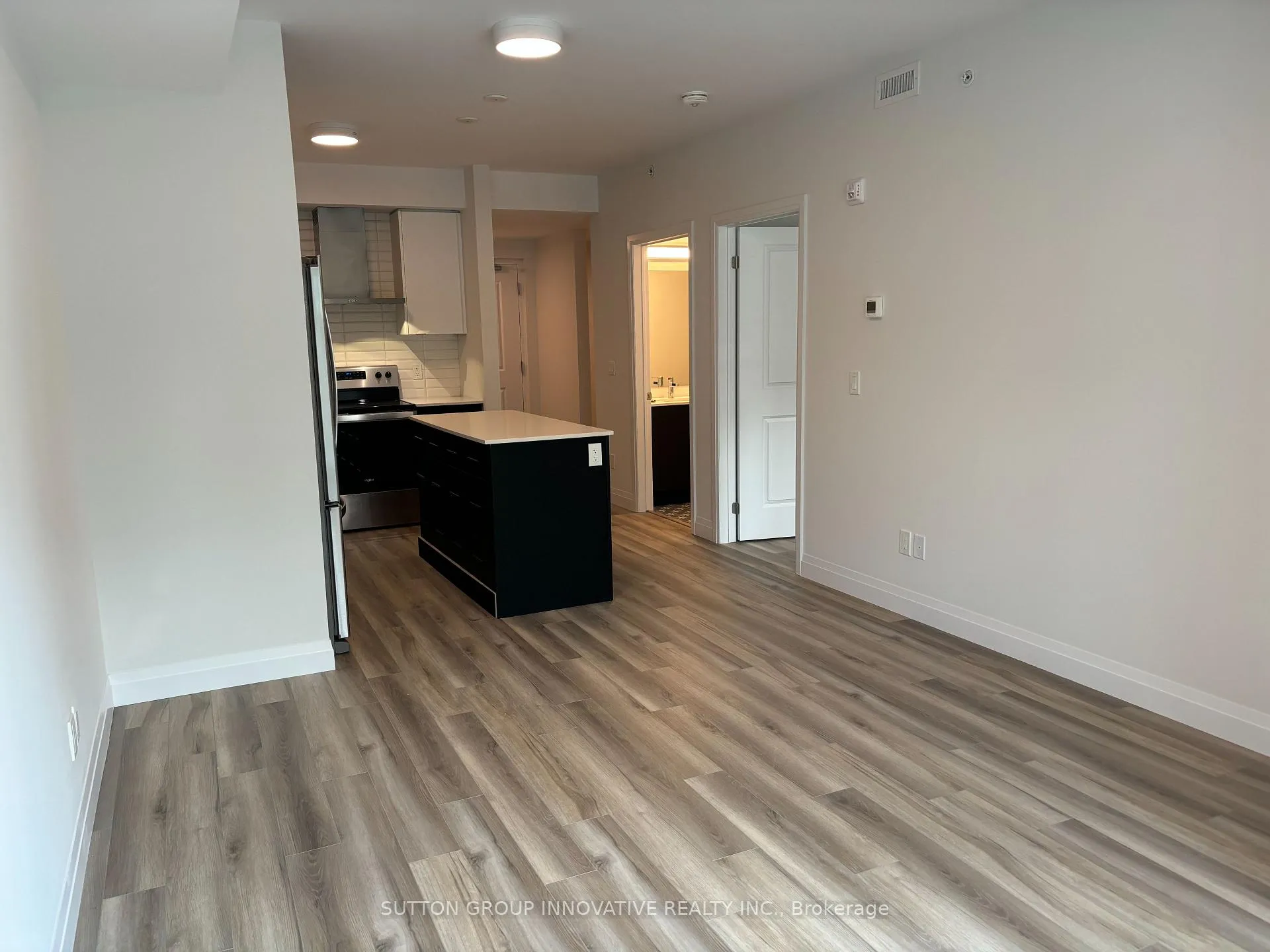 Photo 12 of 153 Wilson Street W, Hamilton, Ancaster — HOMEH