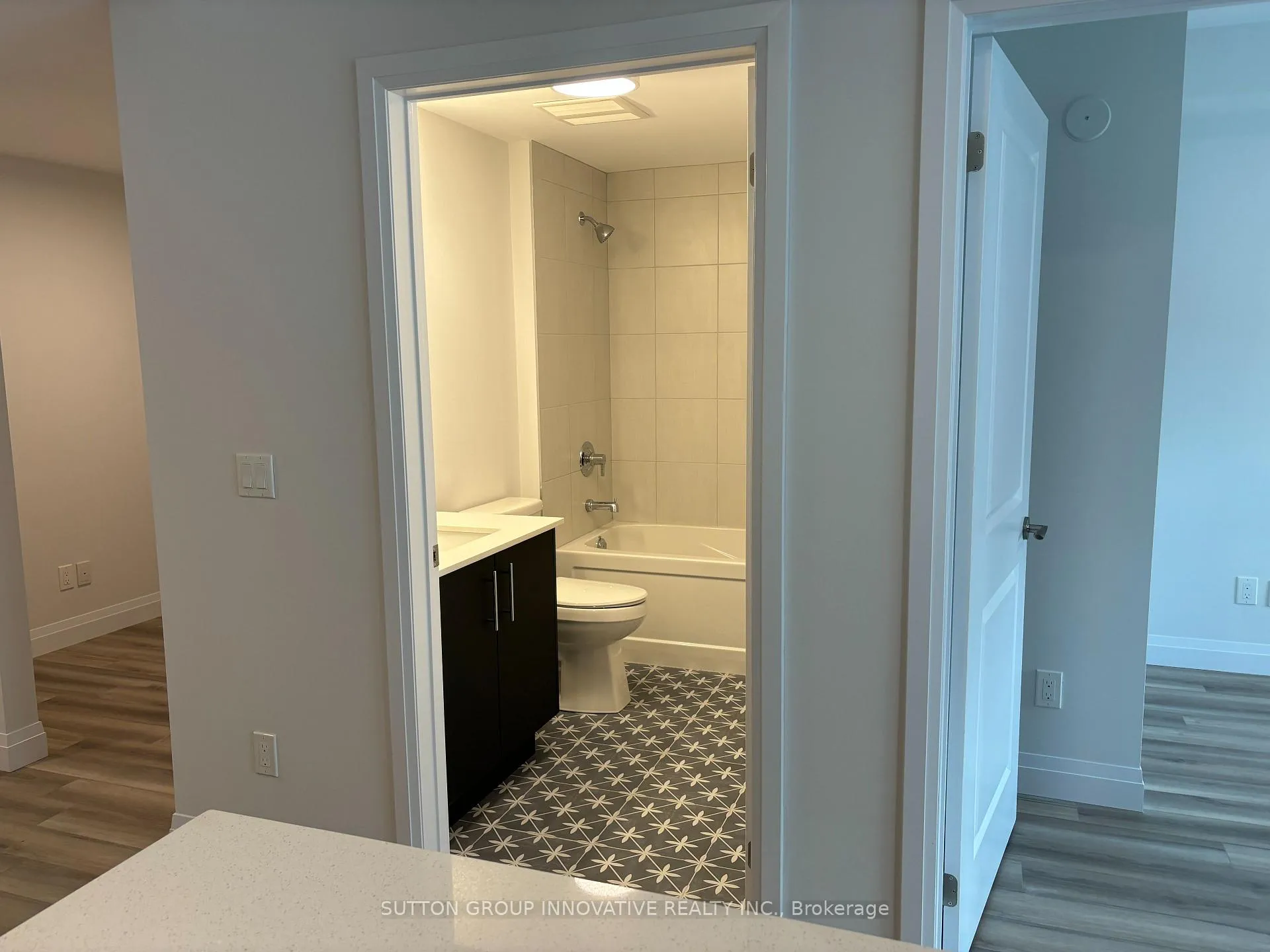 Photo 18 of 153 Wilson Street W, Hamilton, Ancaster — HOMEH