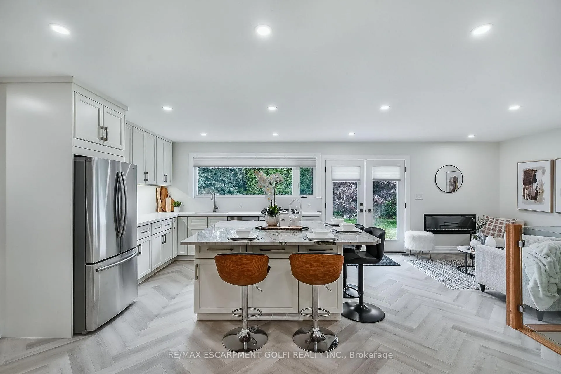 Photo 6 of 13 Bishops Road, St. Catharines, Vine/Linwell — HOMEH
