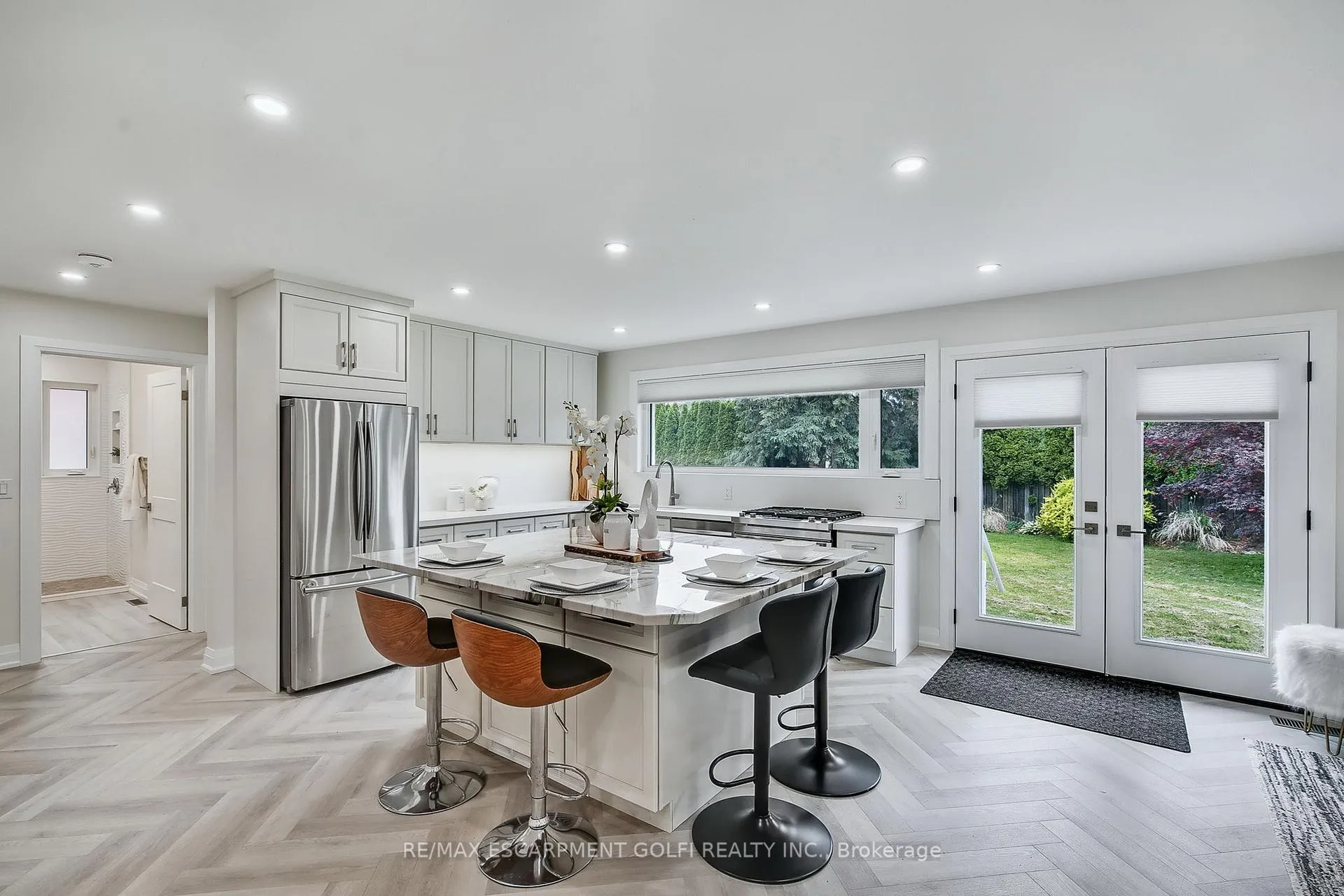 Photo 8 of 13 Bishops Road, St. Catharines, Vine/Linwell — HOMEH