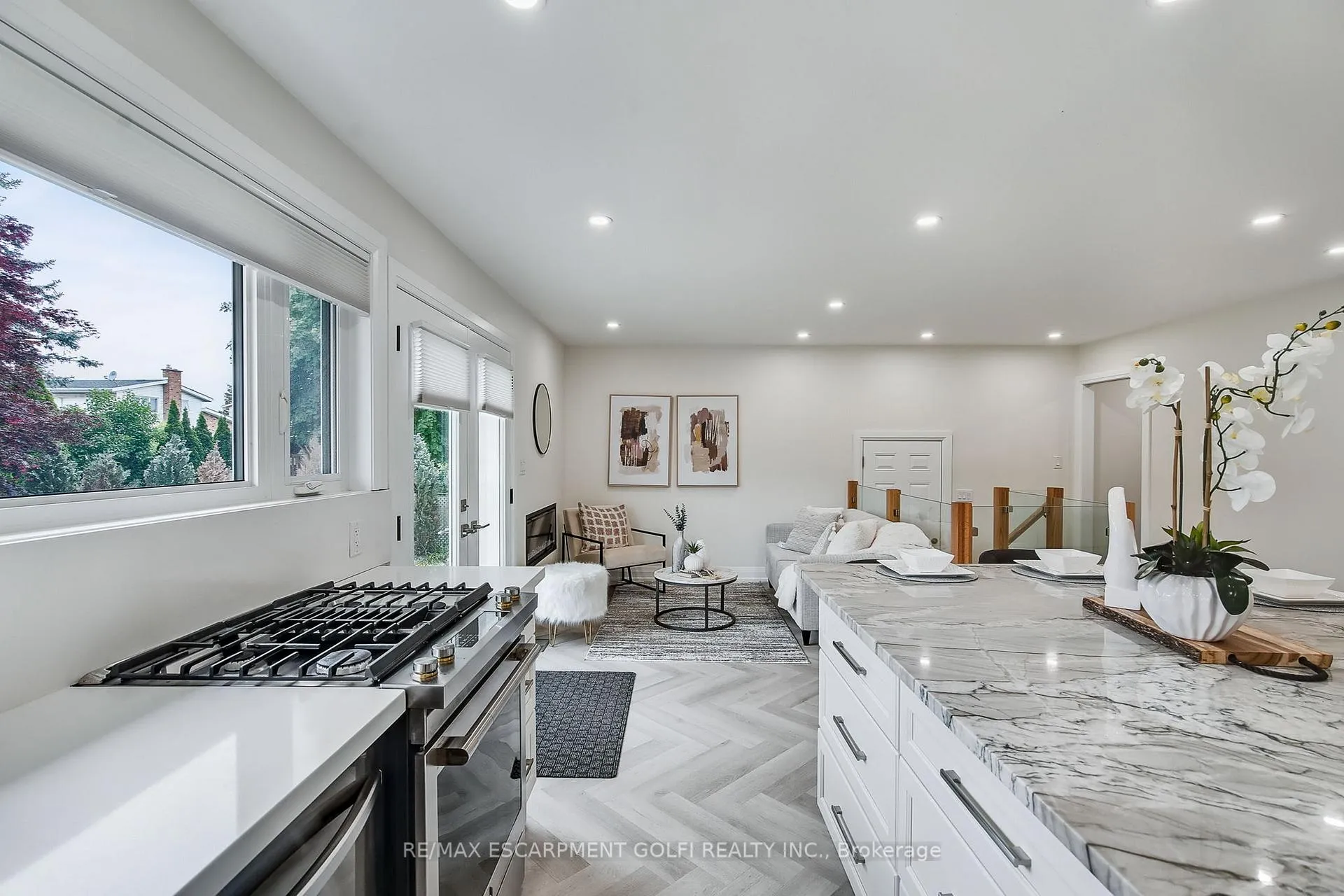 Photo 12 of 13 Bishops Road, St. Catharines, Vine/Linwell — HOMEH
