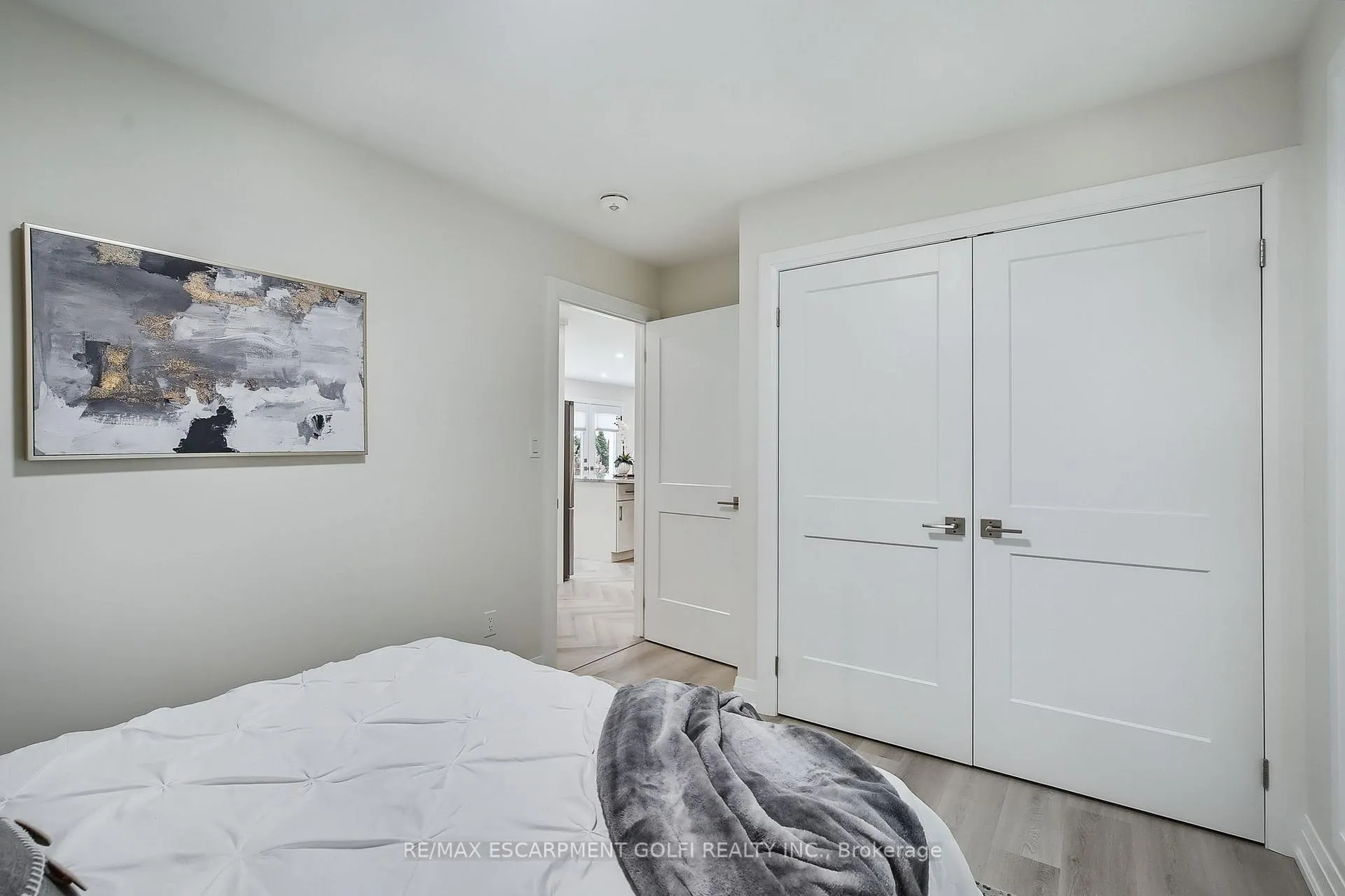 Photo 20 of 13 Bishops Road, St. Catharines, Vine/Linwell — HOMEH