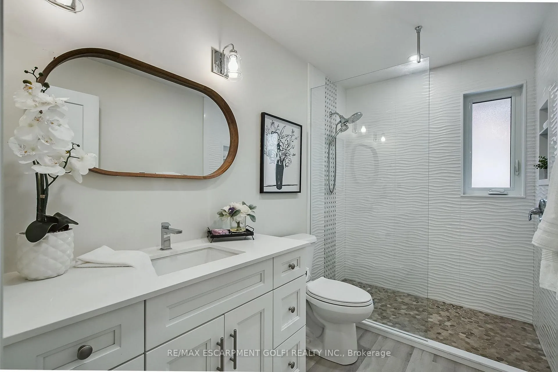 Photo 23 of 13 Bishops Road, St. Catharines, Vine/Linwell — HOMEH