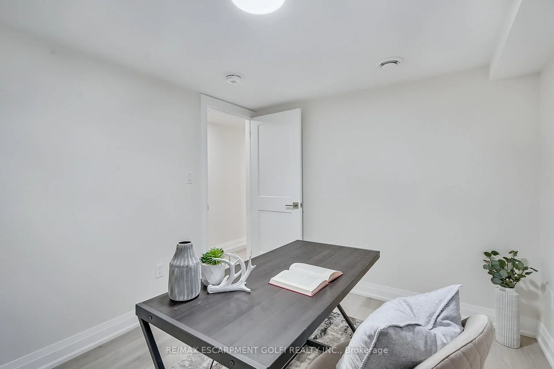 Photo 31 of 13 Bishops Road, St. Catharines, Vine/Linwell — HOMEH