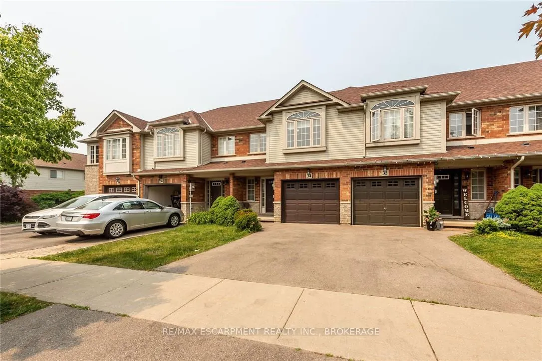 Photo 2 of 34 Elderberry Avenue, Grimsby, Grimsby West — HOMEH