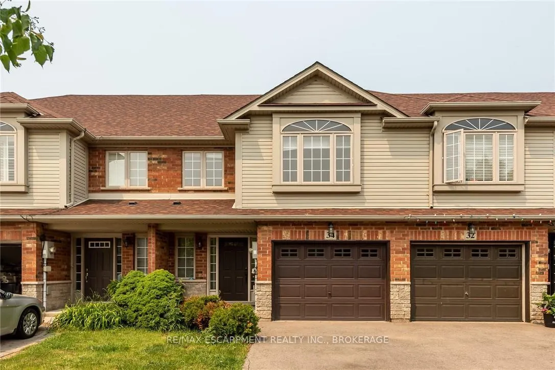 Photo 3 of 34 Elderberry Avenue, Grimsby, Grimsby West — HOMEH