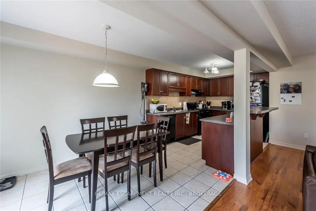 Photo 9 of 34 Elderberry Avenue, Grimsby, Grimsby West — HOMEH