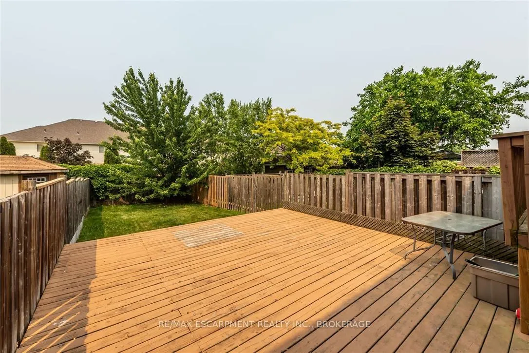 Photo 37 of 34 Elderberry Avenue, Grimsby, Grimsby West — HOMEH
