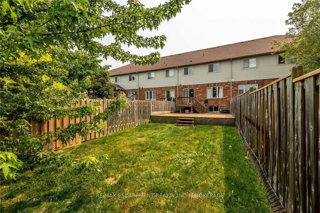 Photo 40 of 34 Elderberry Avenue, Grimsby, Grimsby West — HOMEH