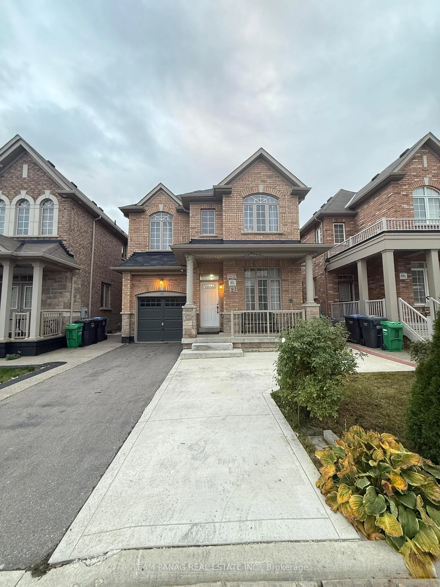Photo 2 of 9 Grove End Way, Brampton, Sandringham-Wellington North — HOMEH